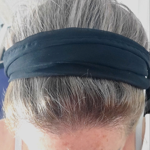 Wide Mesh Elastic and Fabric Hairband Cover Up in Black - Picture 4 of 5